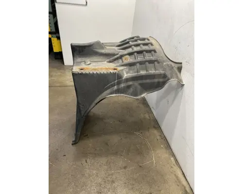 FREIGHTLINER Cascadia 126 Fender Extension