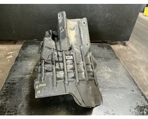 FREIGHTLINER Cascadia 126 Fender Extension