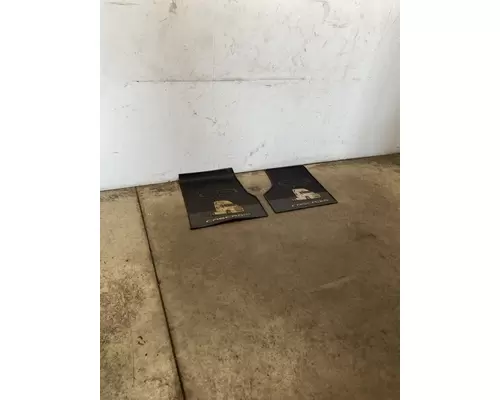 FREIGHTLINER Cascadia 126 Floor Mat