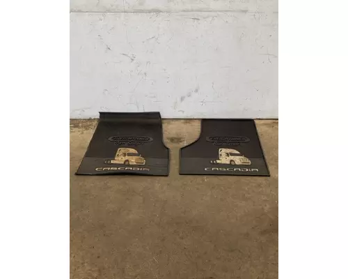 FREIGHTLINER Cascadia 126 Floor Mat