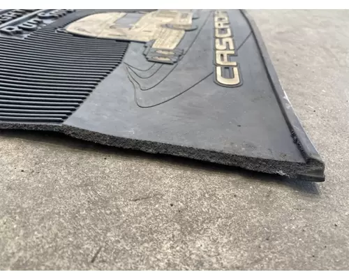 FREIGHTLINER Cascadia 126 Floor Pan