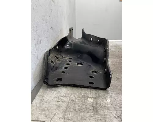 FREIGHTLINER Cascadia 126 Frame HornBumper Mount
