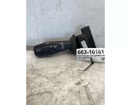 FREIGHTLINER Cascadia 126 Front Lamp (Turn Signal)