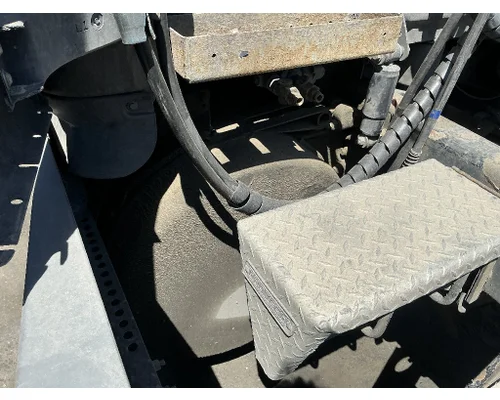 FREIGHTLINER Cascadia 126 Fuel Tank