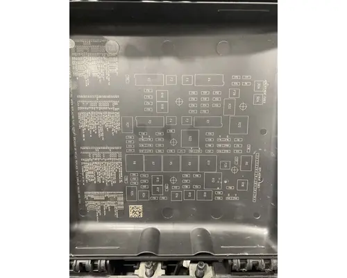 FREIGHTLINER Cascadia 126 Fuse Box
