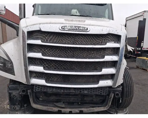FREIGHTLINER Cascadia 126 Grille
