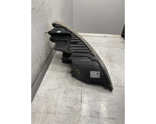 FREIGHTLINER Cascadia 126 Headlamp Assembly