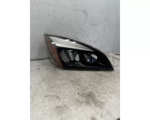 FREIGHTLINER Cascadia 126 Headlight