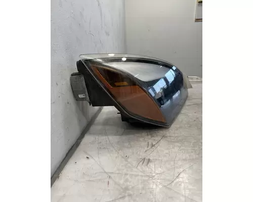 FREIGHTLINER Cascadia 126 Headlight