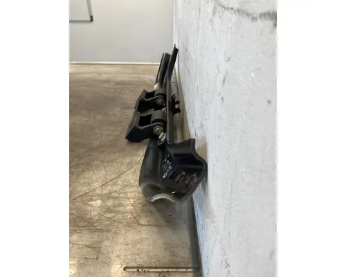 FREIGHTLINER Cascadia 126 Hood Hinge