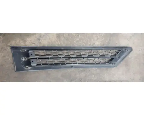 FREIGHTLINER Cascadia 126 Hood Trim & Misc. Parts