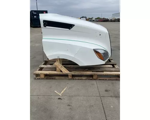 FREIGHTLINER Cascadia 126 Hood