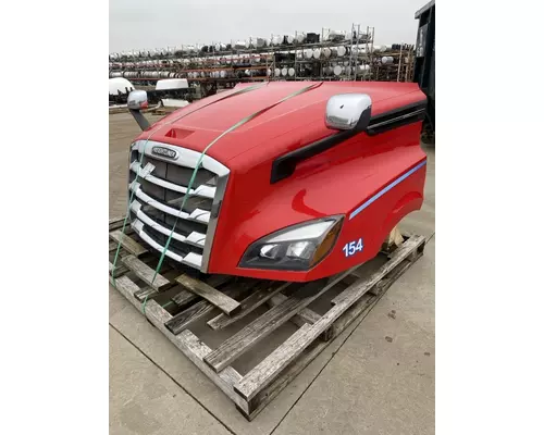 FREIGHTLINER Cascadia 126 Hood