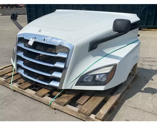 FREIGHTLINER Cascadia 126 Hood