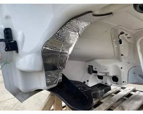 FREIGHTLINER Cascadia 126 Hood
