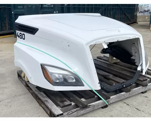 FREIGHTLINER Cascadia 126 Hood