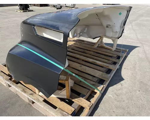 FREIGHTLINER Cascadia 126 Hood