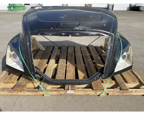 FREIGHTLINER Cascadia 126 Hood