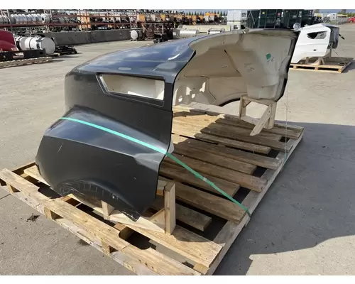 FREIGHTLINER Cascadia 126 Hood