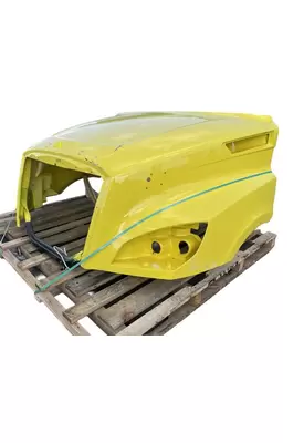 FREIGHTLINER Cascadia 126 Hood