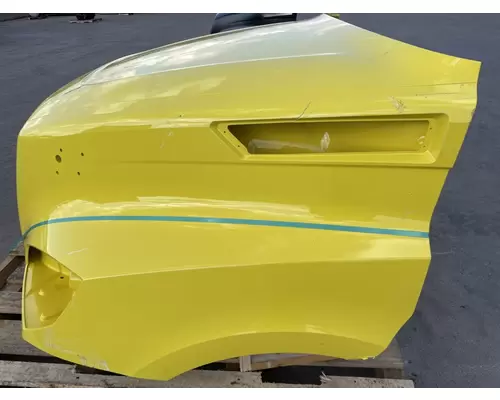 FREIGHTLINER Cascadia 126 Hood