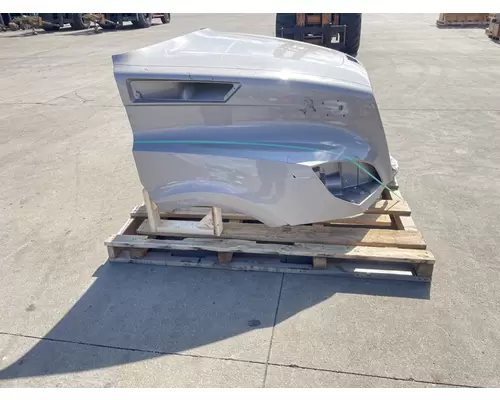 FREIGHTLINER Cascadia 126 Hood