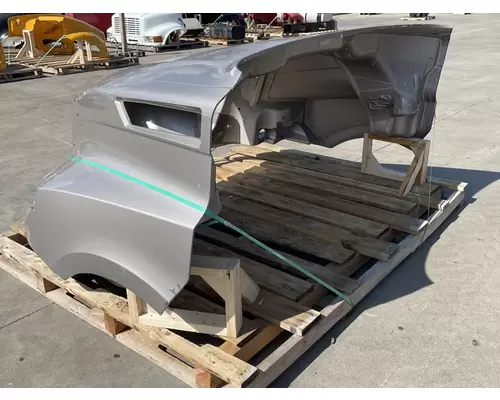 FREIGHTLINER Cascadia 126 Hood