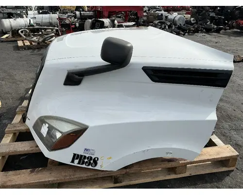 FREIGHTLINER Cascadia 126 Hood