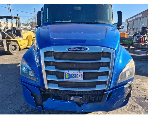 FREIGHTLINER Cascadia 126 Hood