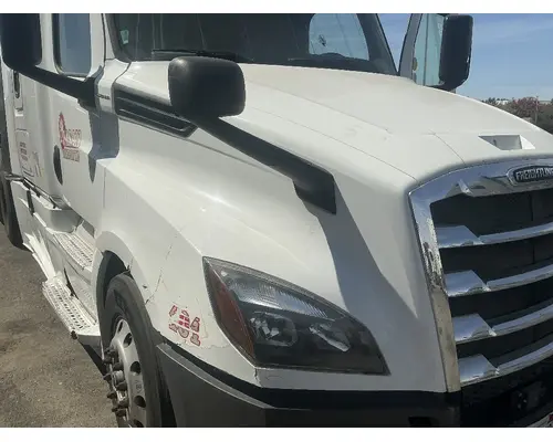FREIGHTLINER Cascadia 126 Hood