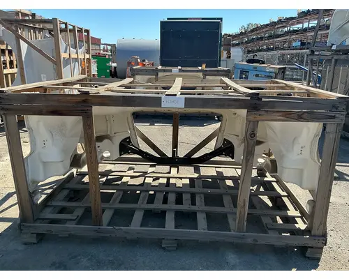 FREIGHTLINER Cascadia 126 Hood