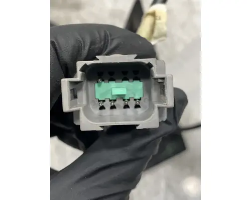 FREIGHTLINER Cascadia 126 Mirror (Side View)