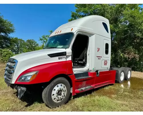 FREIGHTLINER Cascadia 126 Parts Vehicles