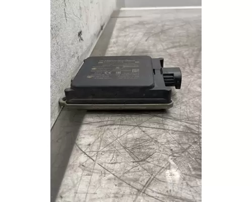 FREIGHTLINER Cascadia 126 Radar Components