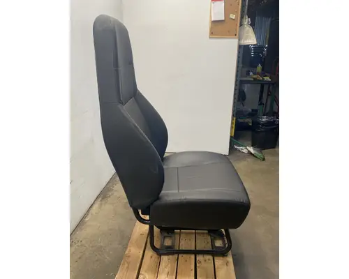 FREIGHTLINER Cascadia 126 Seat, Front