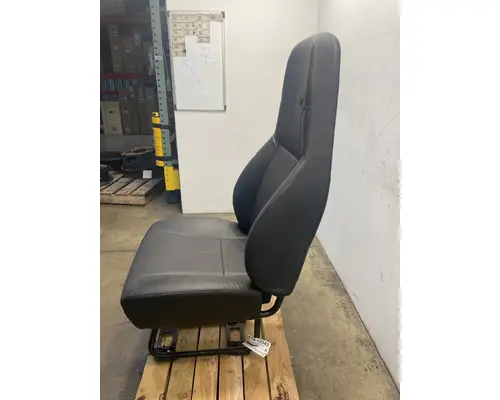 FREIGHTLINER Cascadia 126 Seat, Front
