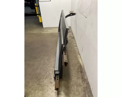 FREIGHTLINER Cascadia 126 Side Fairing