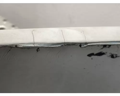 FREIGHTLINER Cascadia 126 Side Fairing