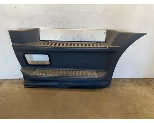 FREIGHTLINER Cascadia 126 Side Fairing