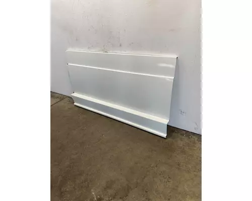 FREIGHTLINER Cascadia 126 Side Fairing