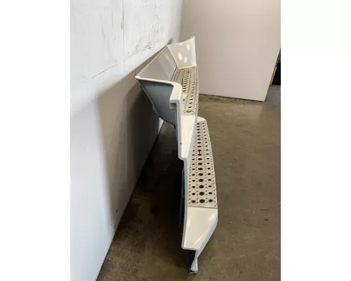 FREIGHTLINER Cascadia 126 Side Fairing