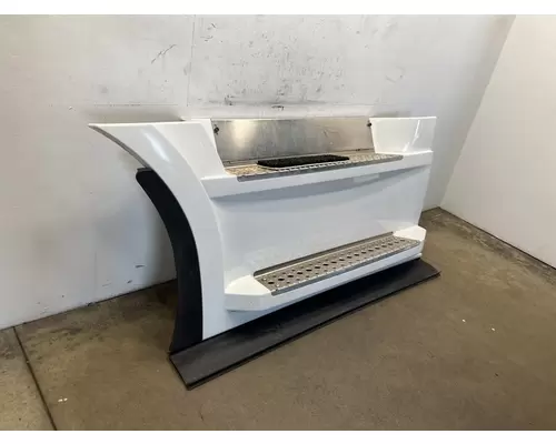 FREIGHTLINER Cascadia 126 Side Fairing