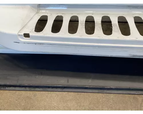 FREIGHTLINER Cascadia 126 Side Fairing