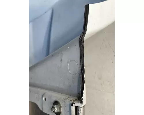 FREIGHTLINER Cascadia 126 Side Fairing