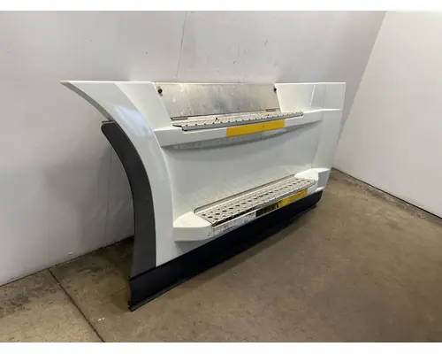 FREIGHTLINER Cascadia 126 Side Fairing