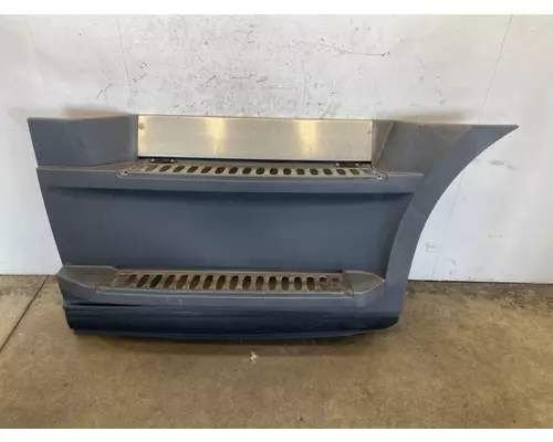 FREIGHTLINER Cascadia 126 Side Fairing