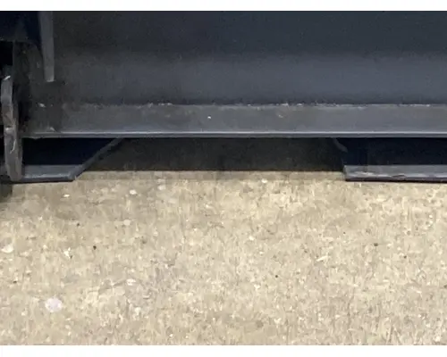 FREIGHTLINER Cascadia 126 Side Fairing