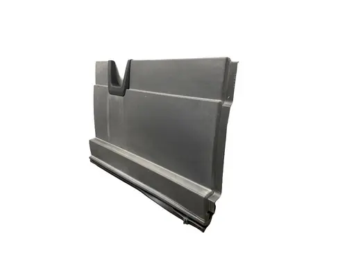 FREIGHTLINER Cascadia 126 Side Fairing