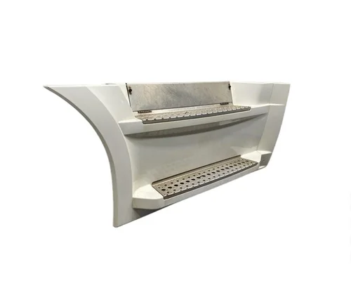 FREIGHTLINER Cascadia 126 Side Fairing