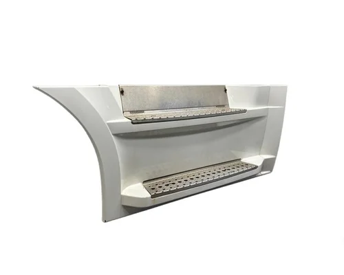 FREIGHTLINER Cascadia 126 Side Fairing